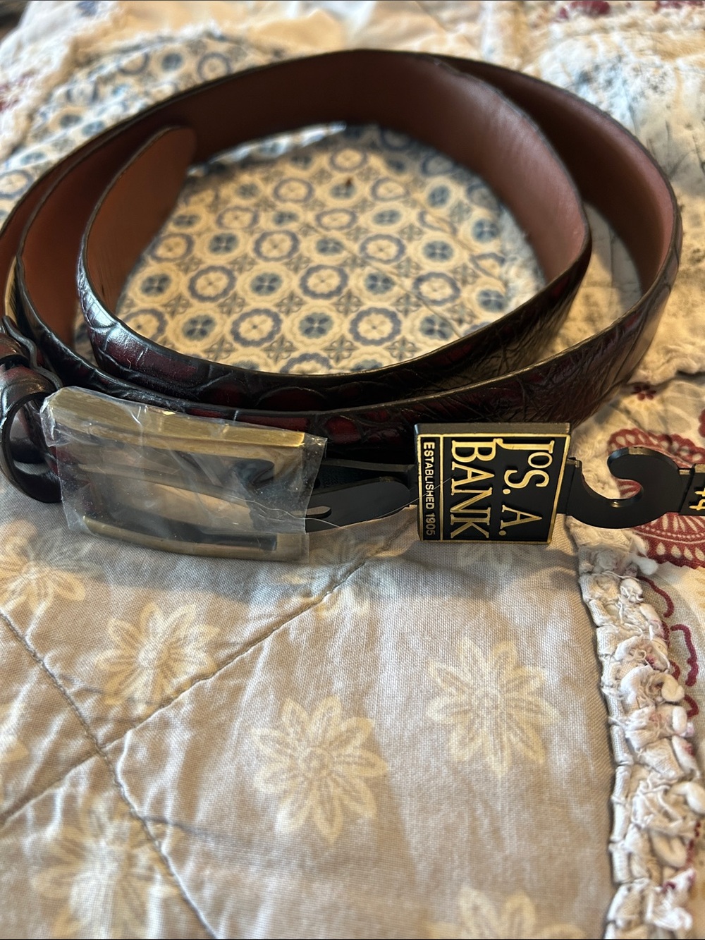 Jos A Bank Men's Dark Brown Leather Belt